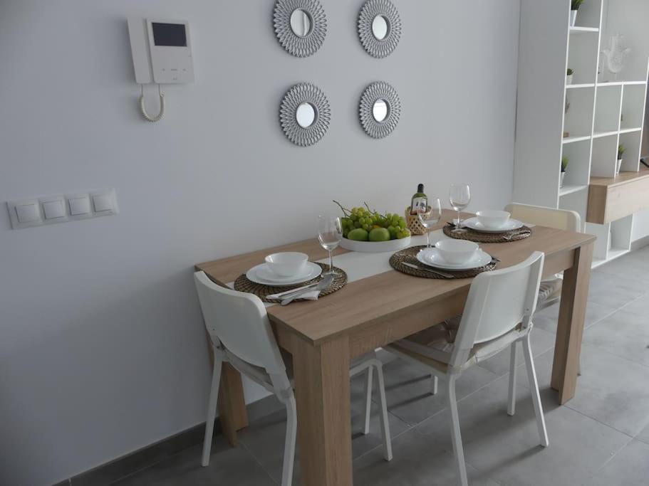 19 Piso Centrico, Nuevo Y Bien Equipado En La Trinidad Appartement *